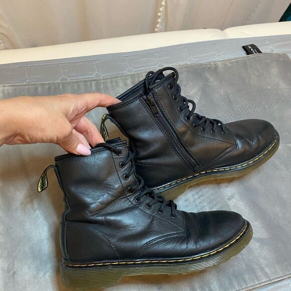 Dr. Martens genuine leather boots, size 7 - Picture 6 of 8